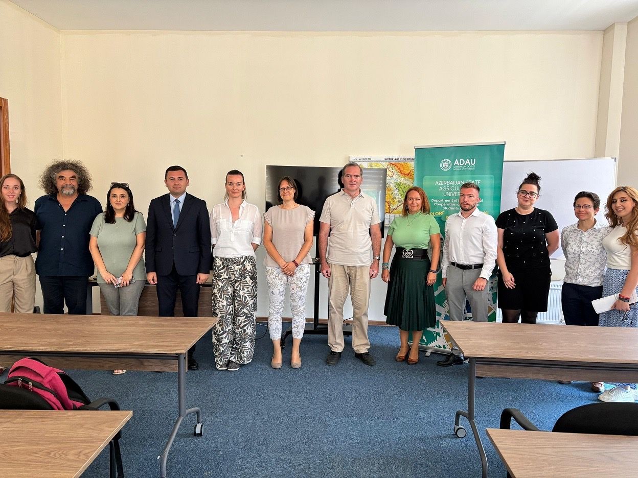 ADAU-da MATE professorları tərəfindən elmi-praktiki təlimlər keçirilib - FOTOLAR